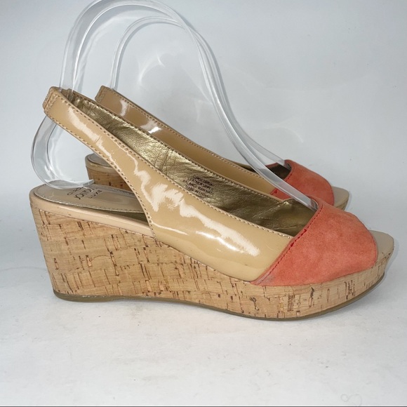 Circa Joan & David Luxe Beige Patent & Suede Wedge - Picture 2 of 8
